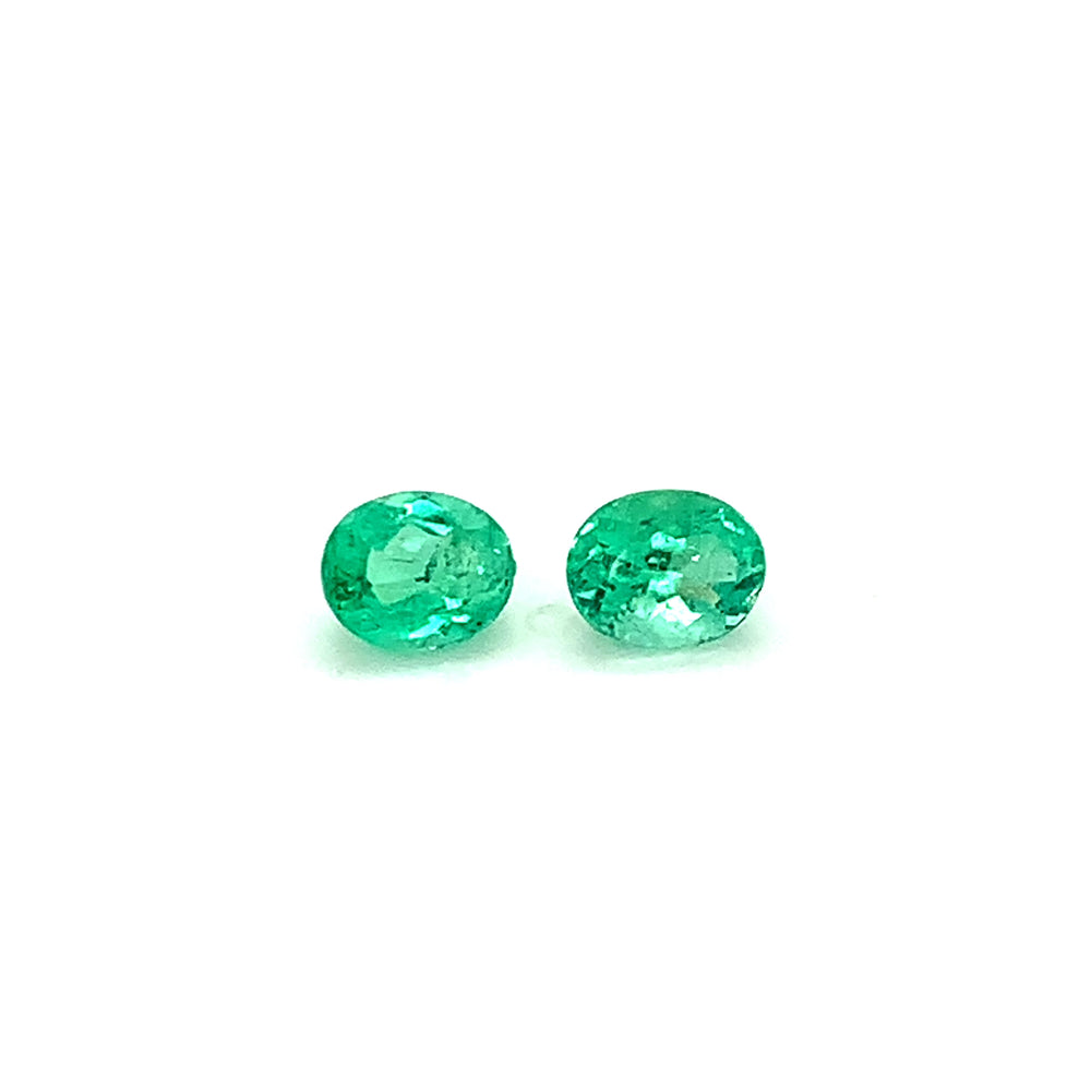 
                  
                    Load and play video in Gallery viewer, 7.20x6.00x0.00mm Oval Emerald (2 pc 1.99 ct)
                  
                