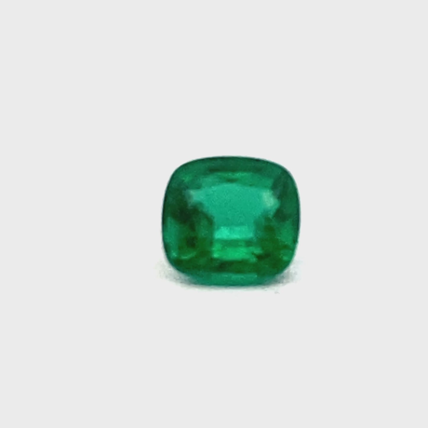 9.45x8.77x5.78mm Cushion Emerald (1 pc 3.19 ct)