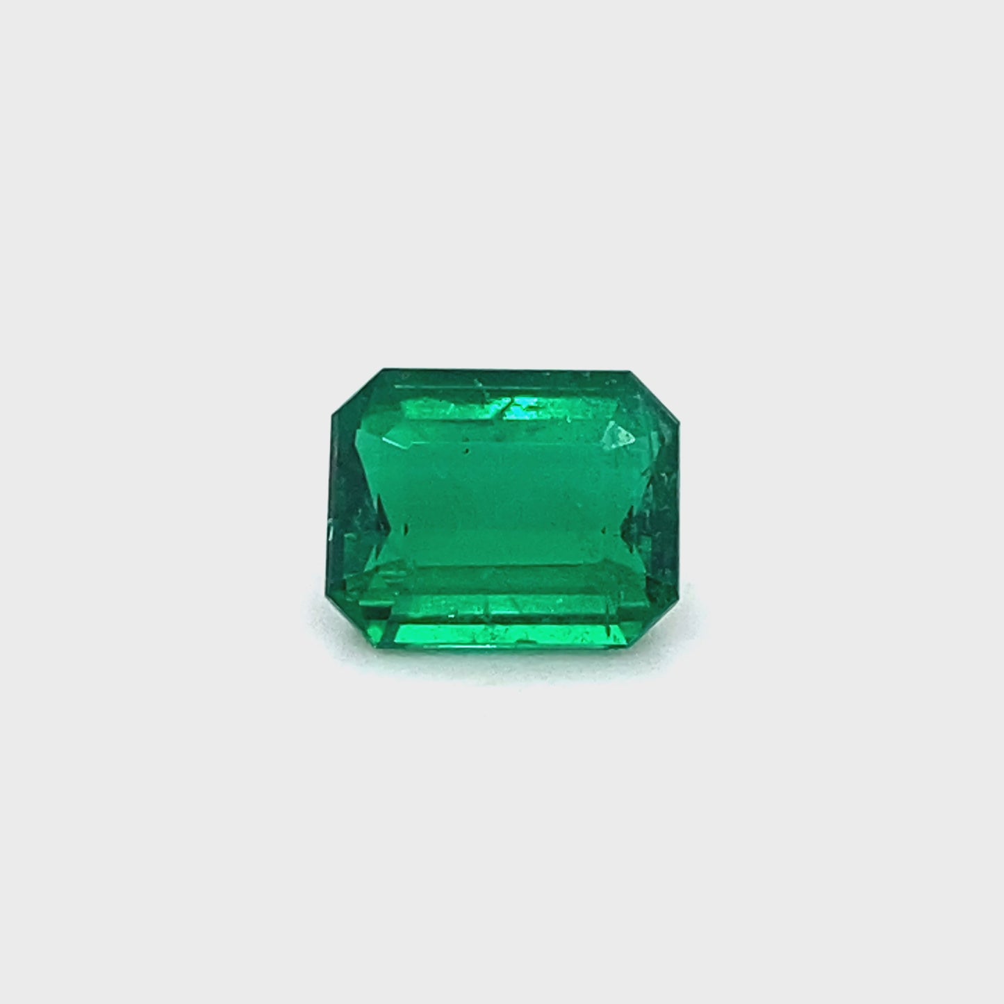 
                  
                    Load and play video in Gallery viewer, 10.58x8.43x5.12mm Octagon Emerald (1 pc 3.55 ct)
                  
                
