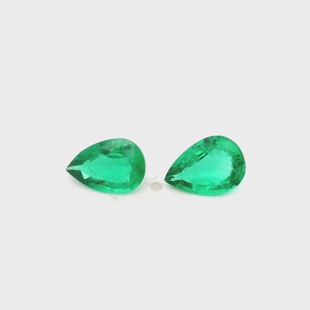 
                  
                    Load and play video in Gallery viewer, 10.50x7.10x4.00mm Pear-shaped Emerald (2 pc 3.35 ct)
                  
                