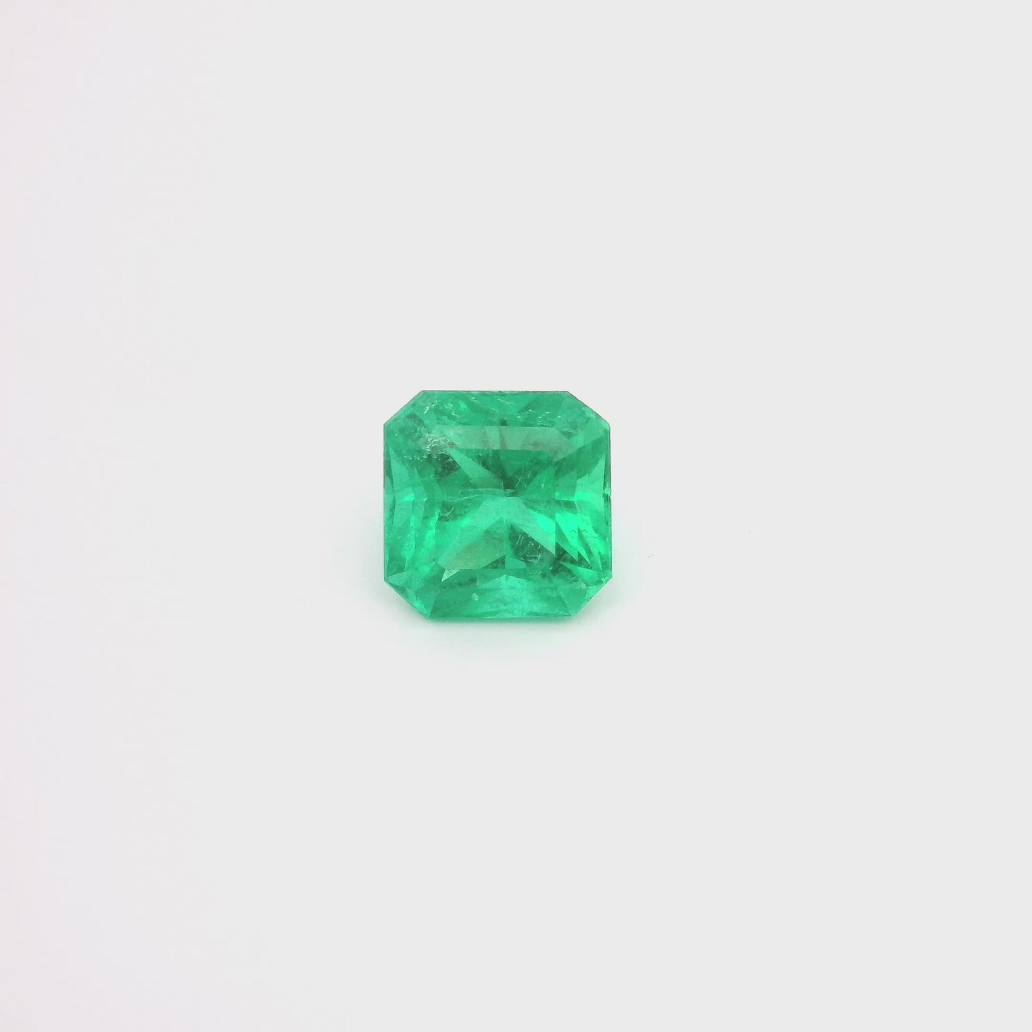 8.54x8.51x6.39mm Octagon Emerald (1 pc 2.88 ct)