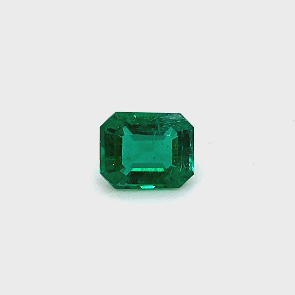 
                  
                    Load and play video in Gallery viewer, 9.68x7.90x5.13mm Octagon Emerald (1 pc 2.65 ct)
                  
                