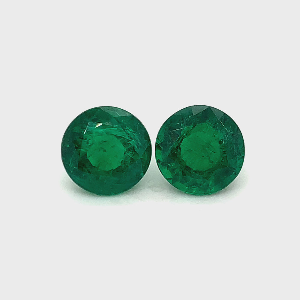 
                  
                    Load and play video in Gallery viewer, 11.01x0.00x6.86mm Cab Round Emerald (2 pc 9.94 ct)
                  
                