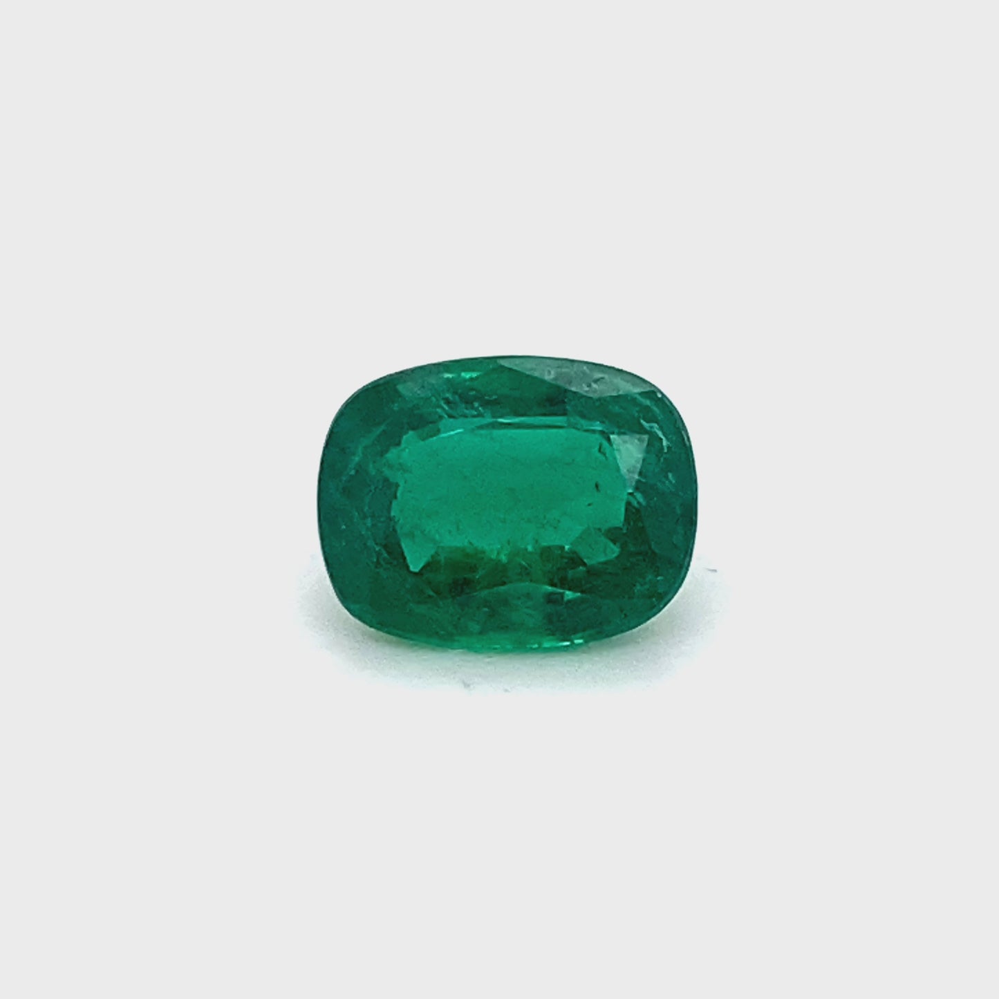 
                  
                    Load and play video in Gallery viewer, 11.64x9.01x5.60mm Cushion Emerald (1 pc 3.94 ct)
                  
                