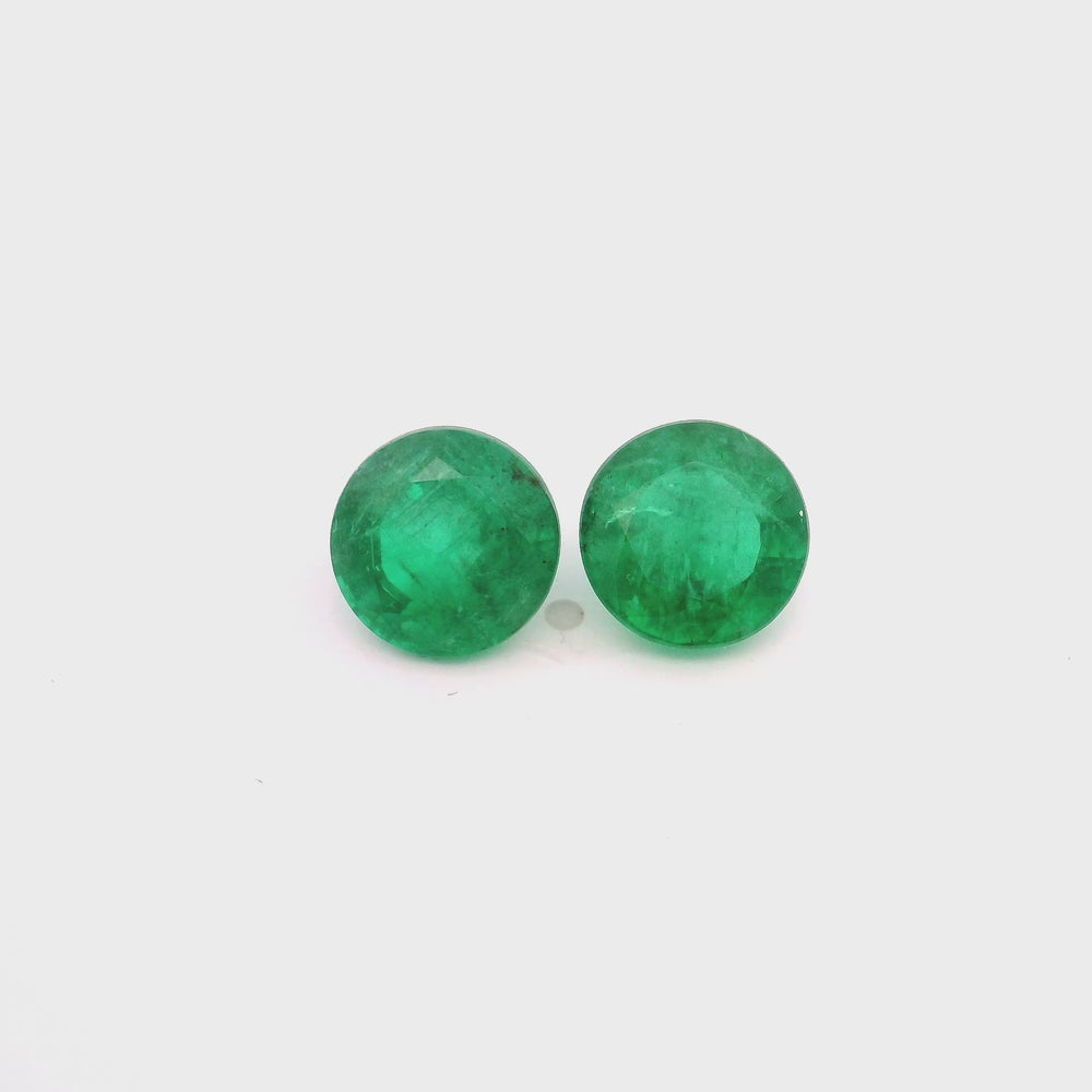 
                  
                    Load and play video in Gallery viewer, 9.10x5.50x0.00mm Round Emerald (2 pc 5.31 ct)
                  
                