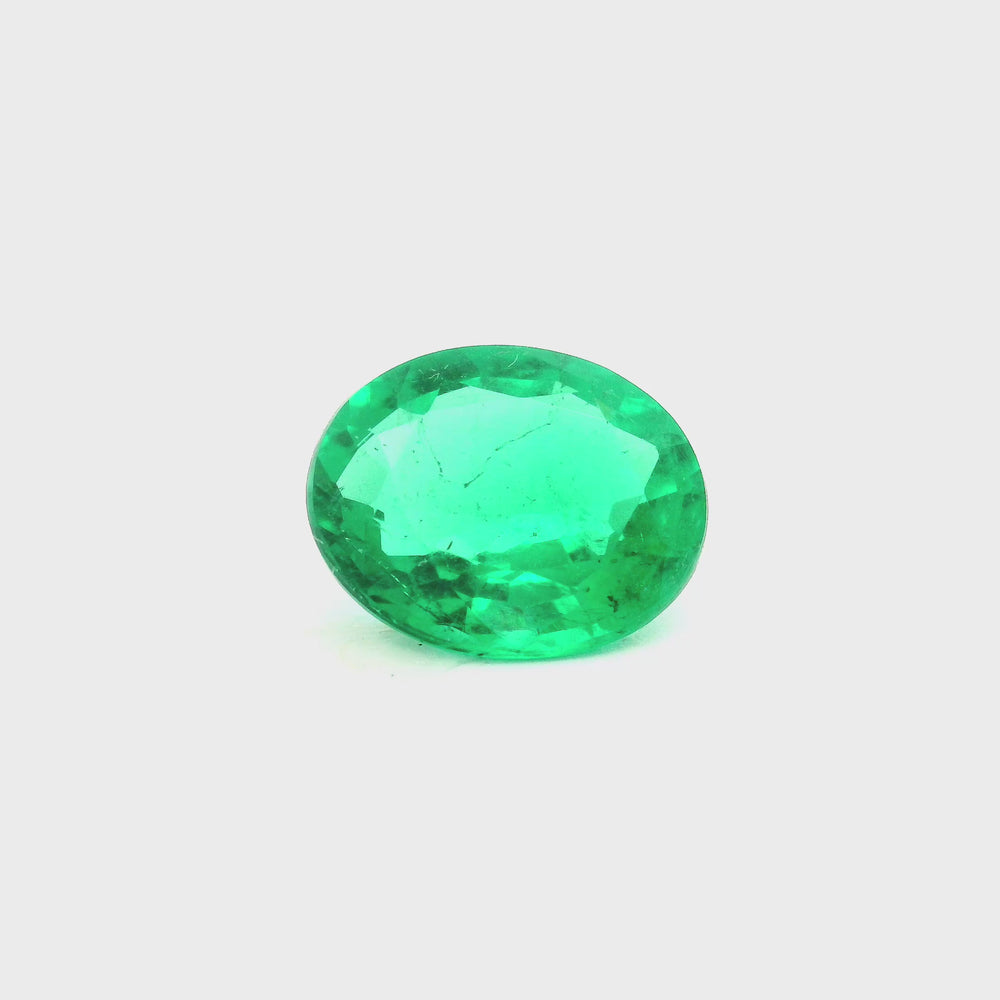 
                  
                    Load and play video in Gallery viewer, 10.94x8.86x5.02mm Oval Emerald (1 pc 2.93 ct)
                  
                