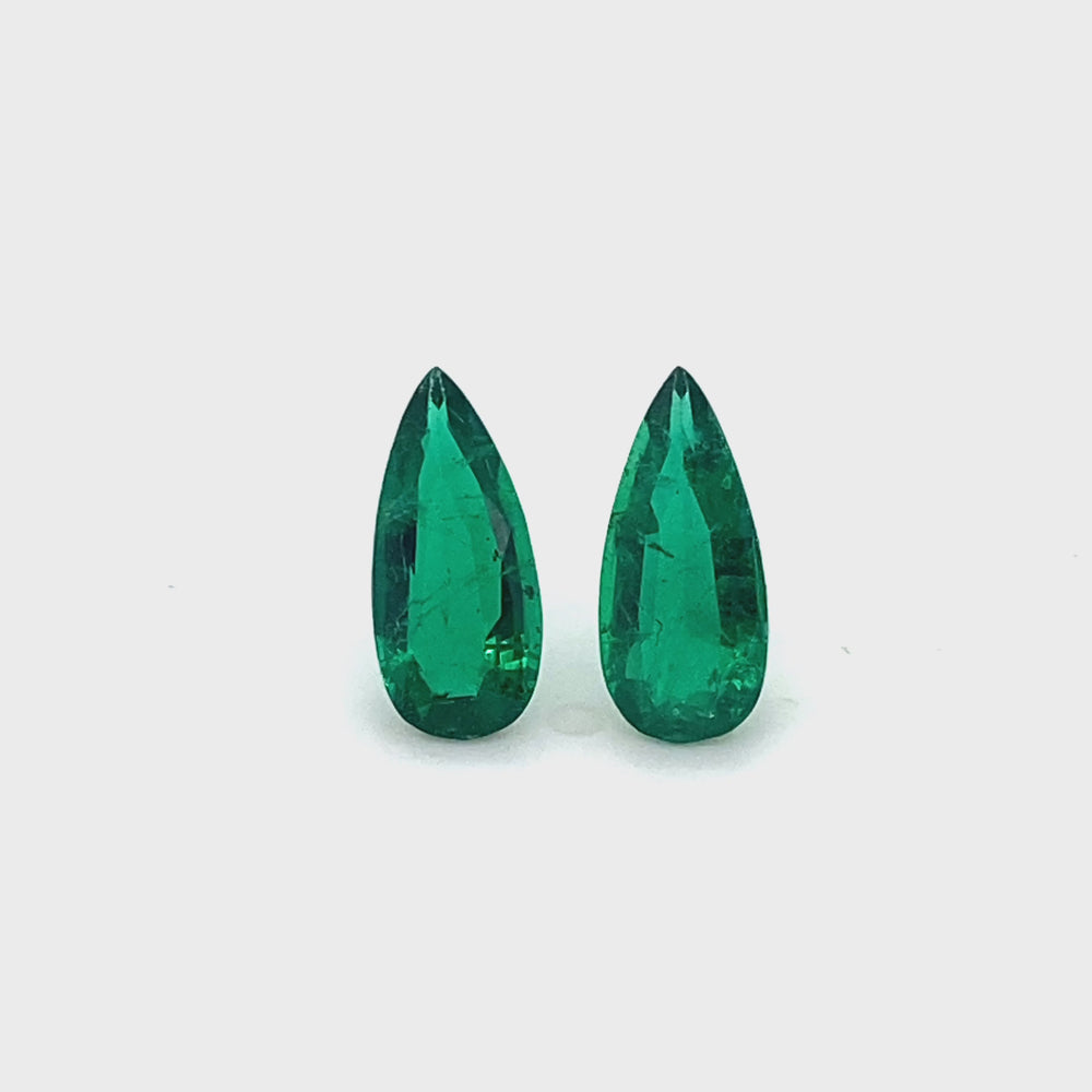
                  
                    Load and play video in Gallery viewer, 11.73x5.50x0.00mm Pear-shaped Emerald (2 pc 2.57 ct)
                  
                