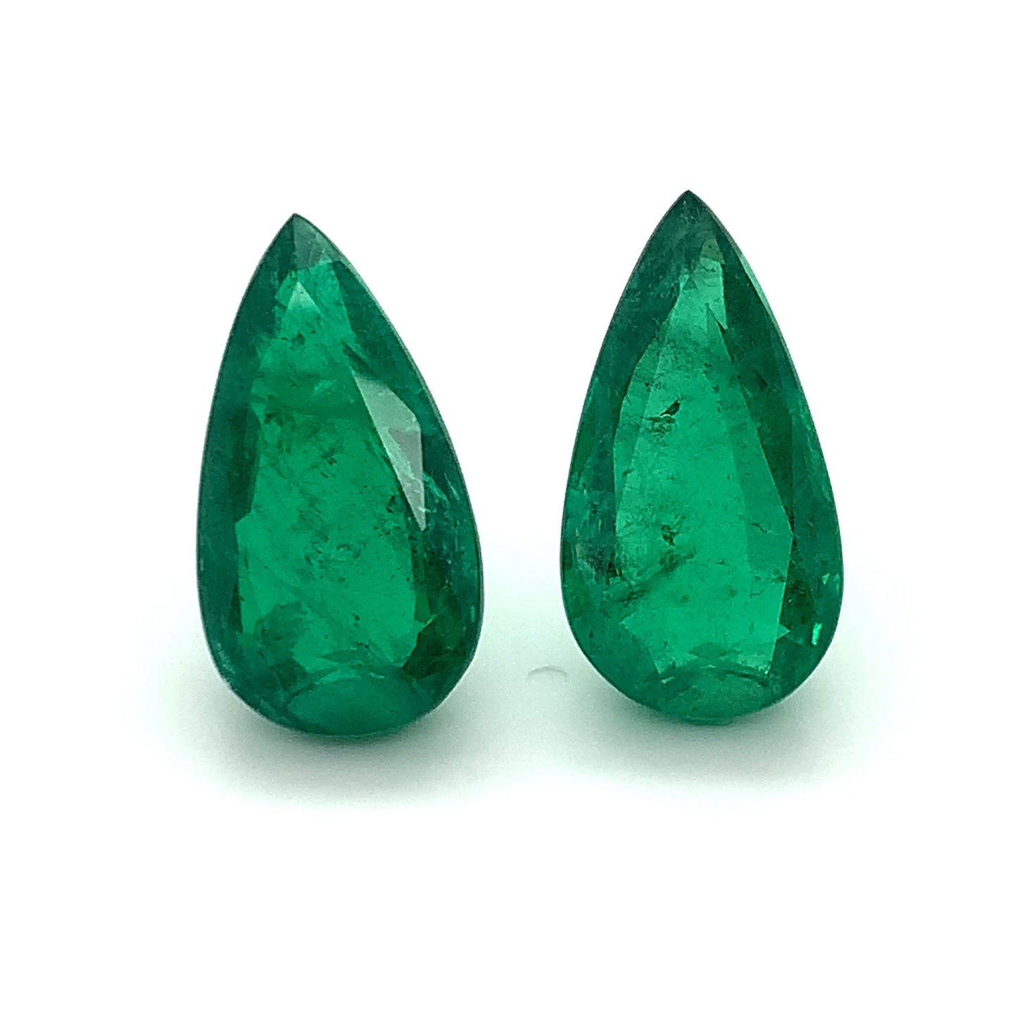 24.04x12.95x8.40mm Pear-shaped Emerald (2 pc 31.83 ct)