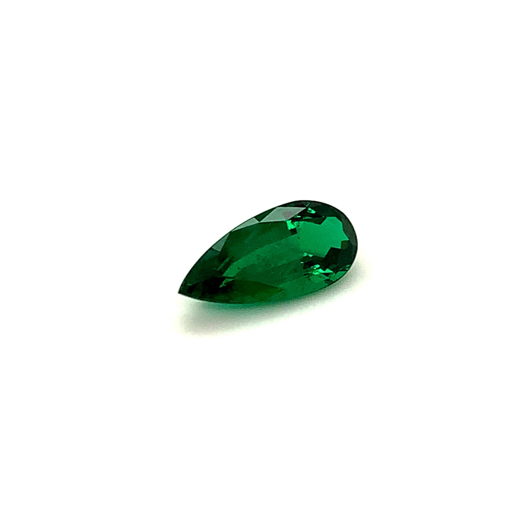
                  
                    18.32x8.57x5.80mm Pear-shaped Emerald (1 pc 5.39 ct)
                  
                