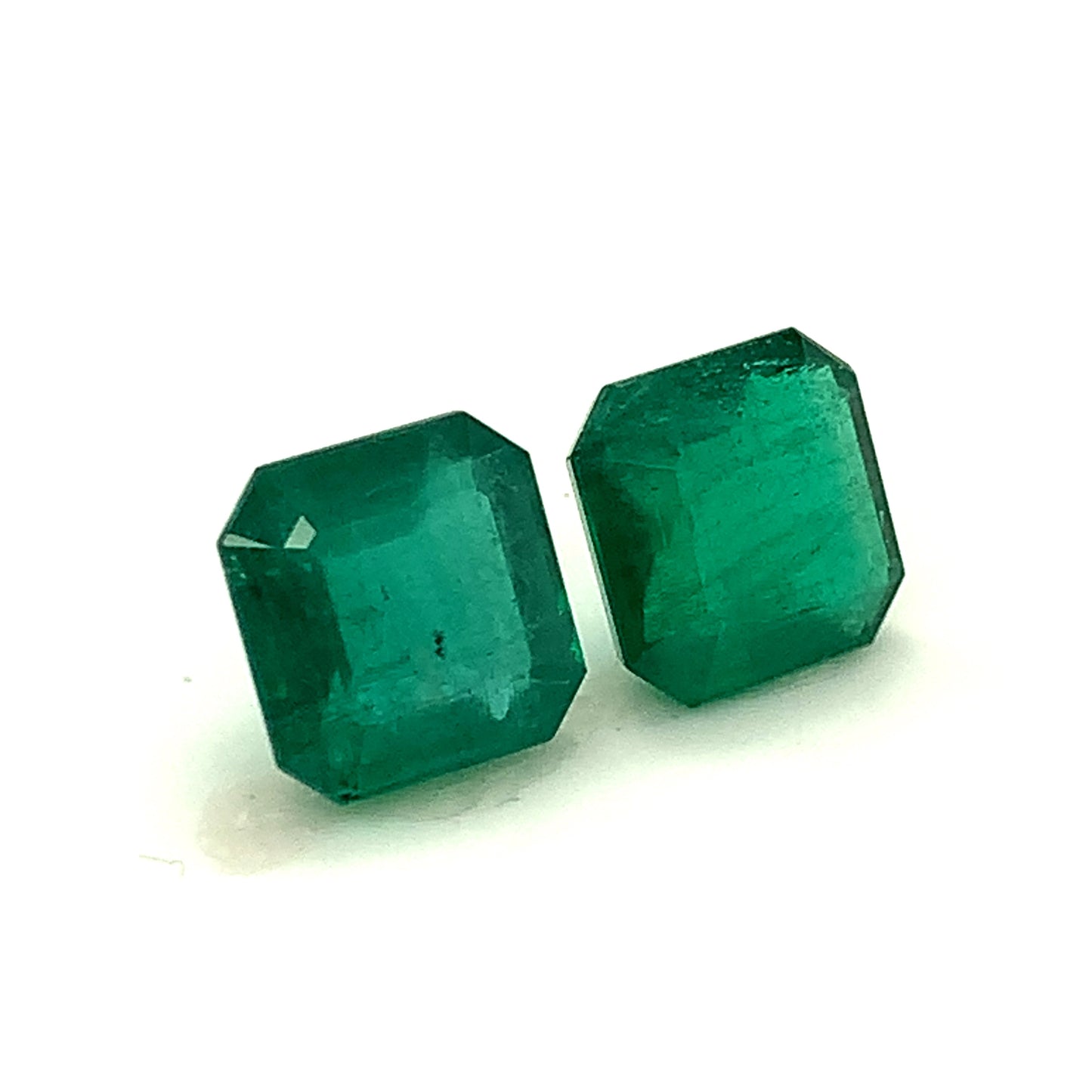 
                  
                    13.20x13.10x0.00mm Octagon Emerald (2 pc 19.82 ct)
                  
                