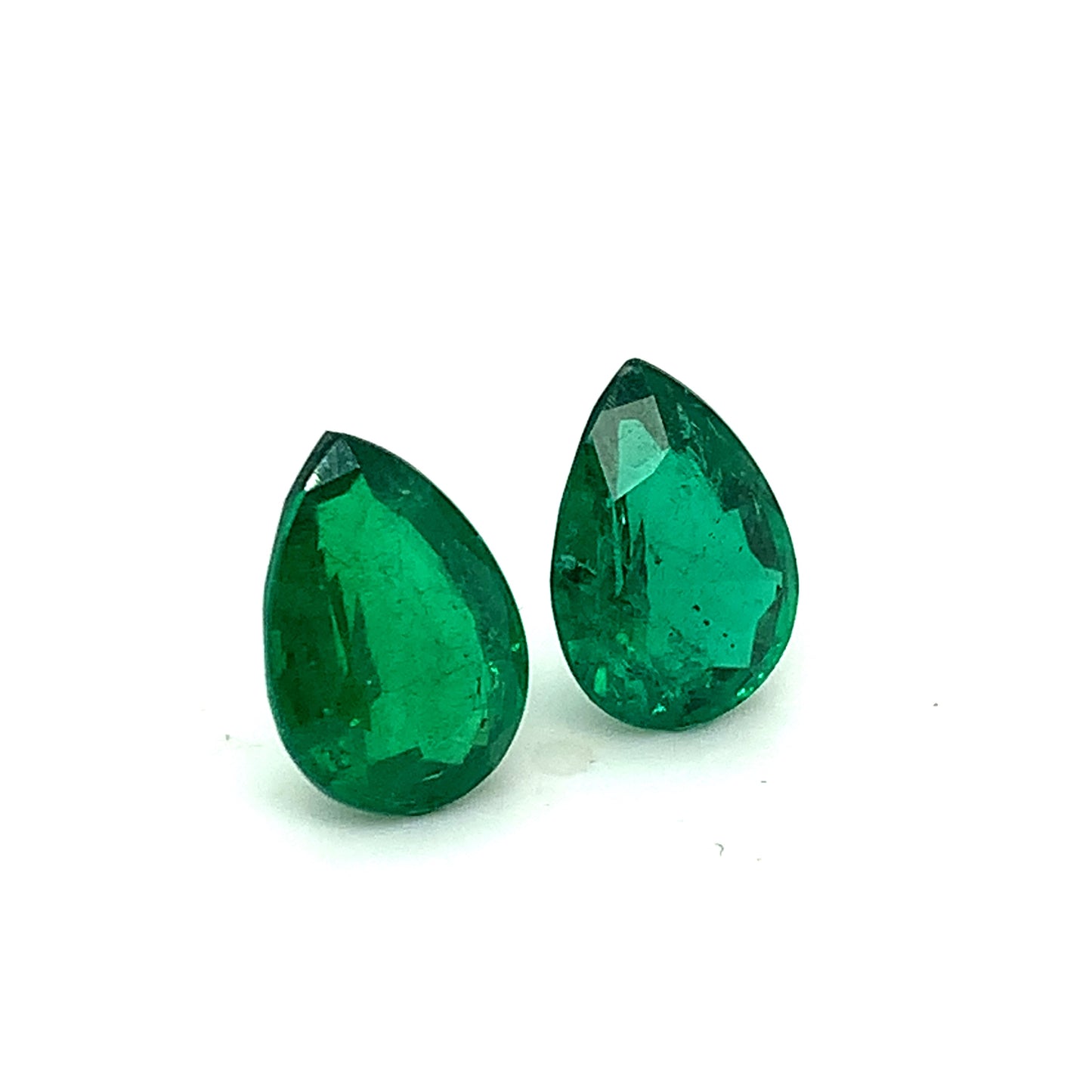
                  
                    12.20x8.60x5.35mm Pear-shaped Emerald (2 pc 6.26 ct)
                  
                