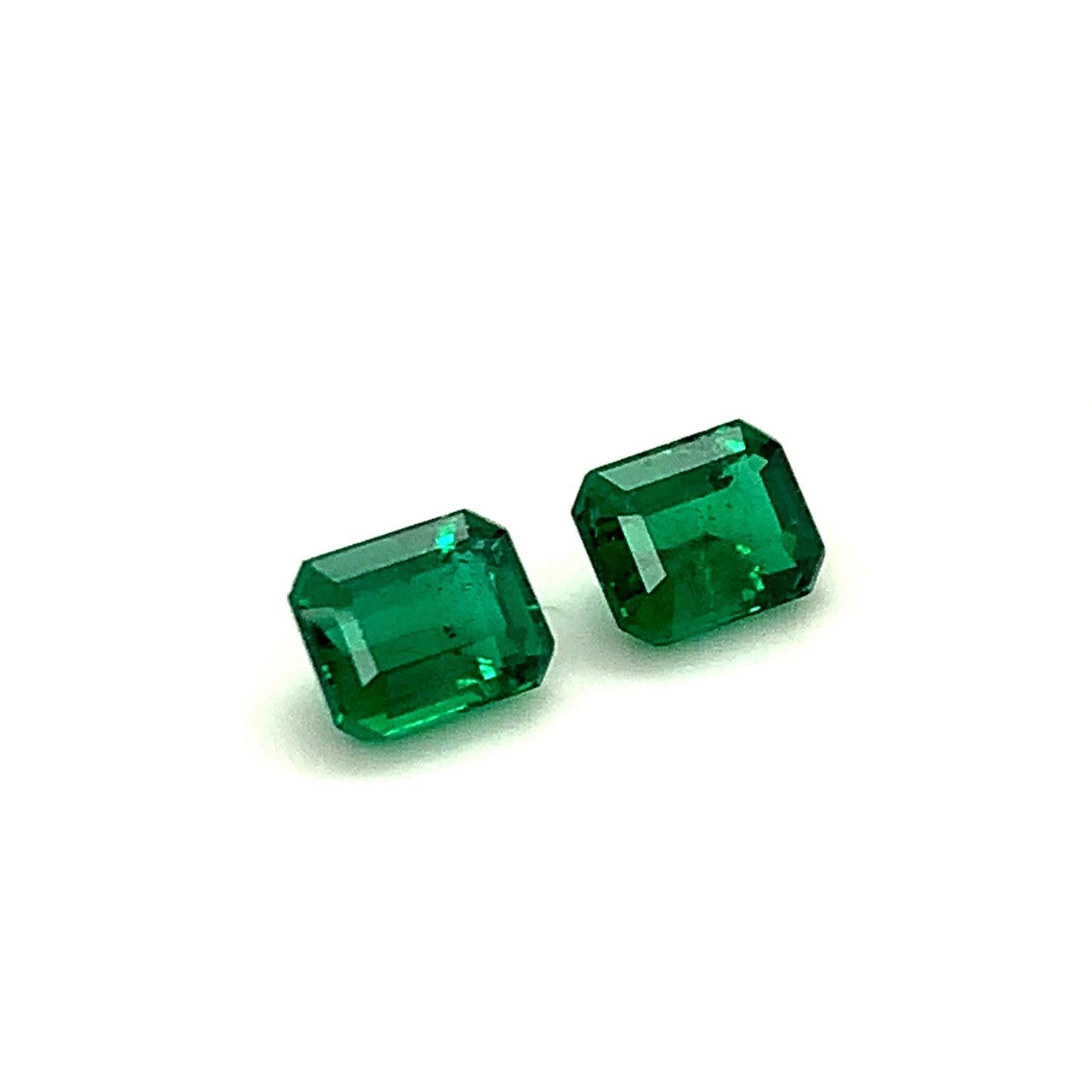 
                  
                    8.80x7.00x0.00mm Octagon Emerald (2 pc 4.45 ct)
                  
                