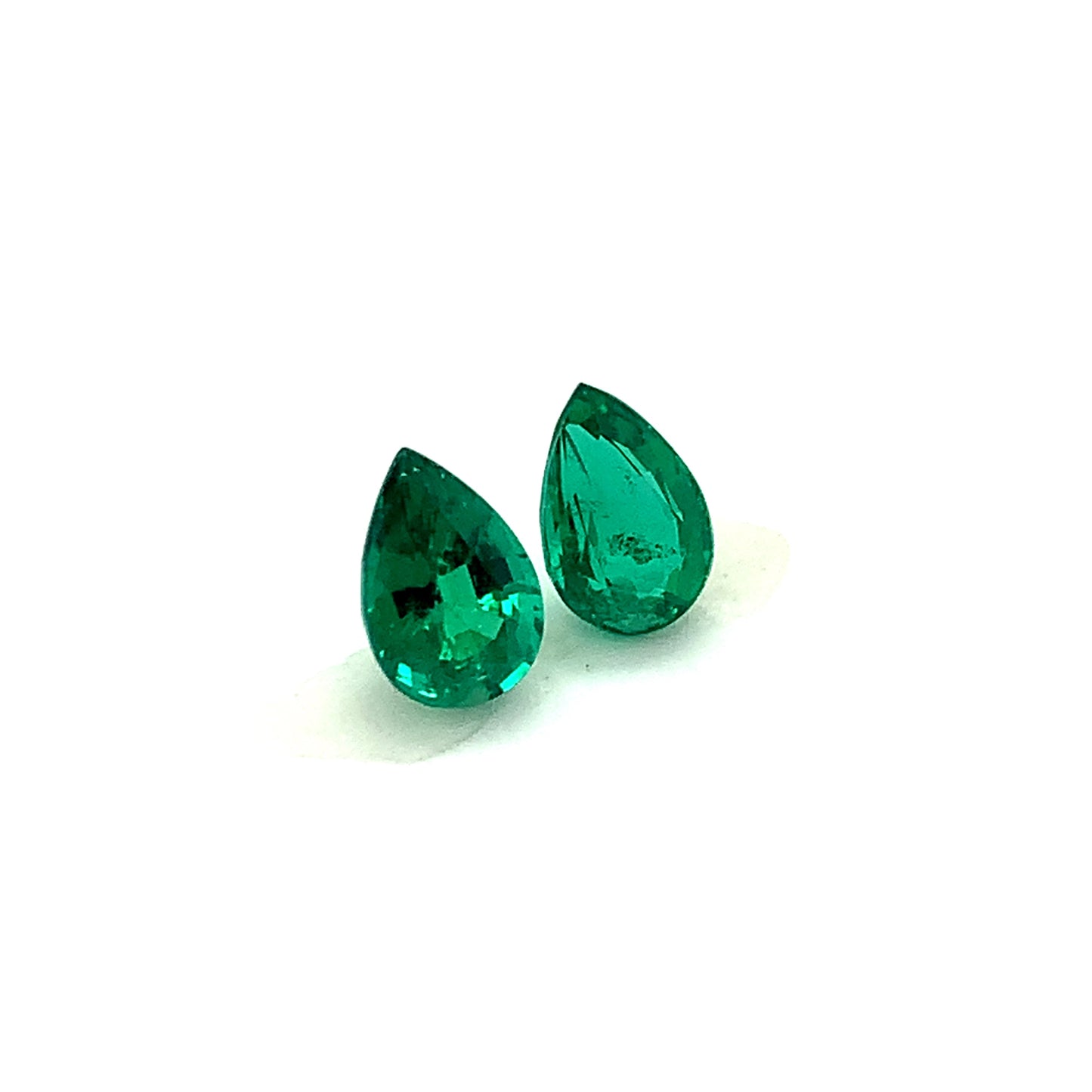 
                  
                    10.28x7.00x0.00mm Pear-shaped Emerald (2 pc 3.88 ct)
                  
                