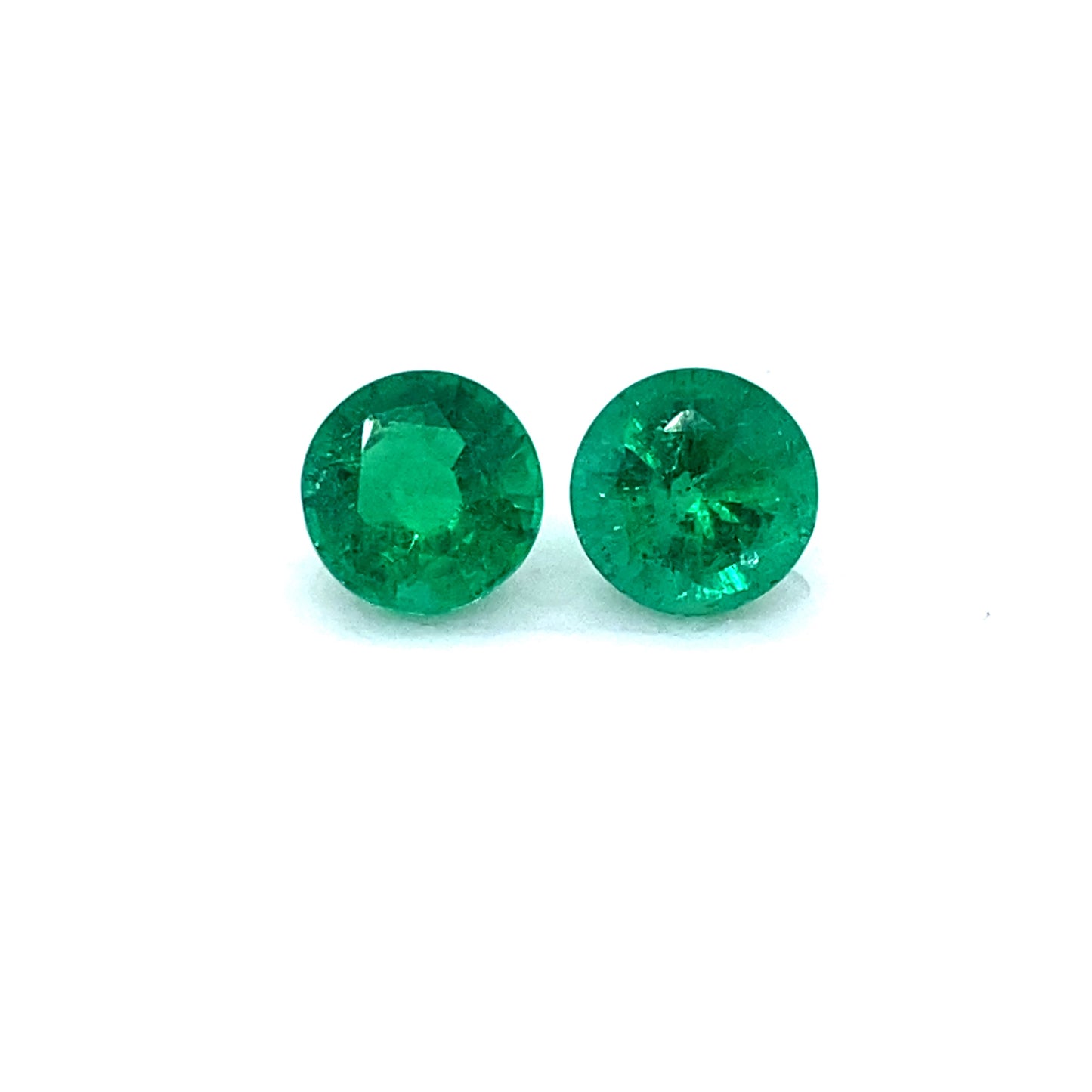 
                  
                    6.80x0.00x0.00mm Round Emerald (2 pc 2.38 ct)
                  
                