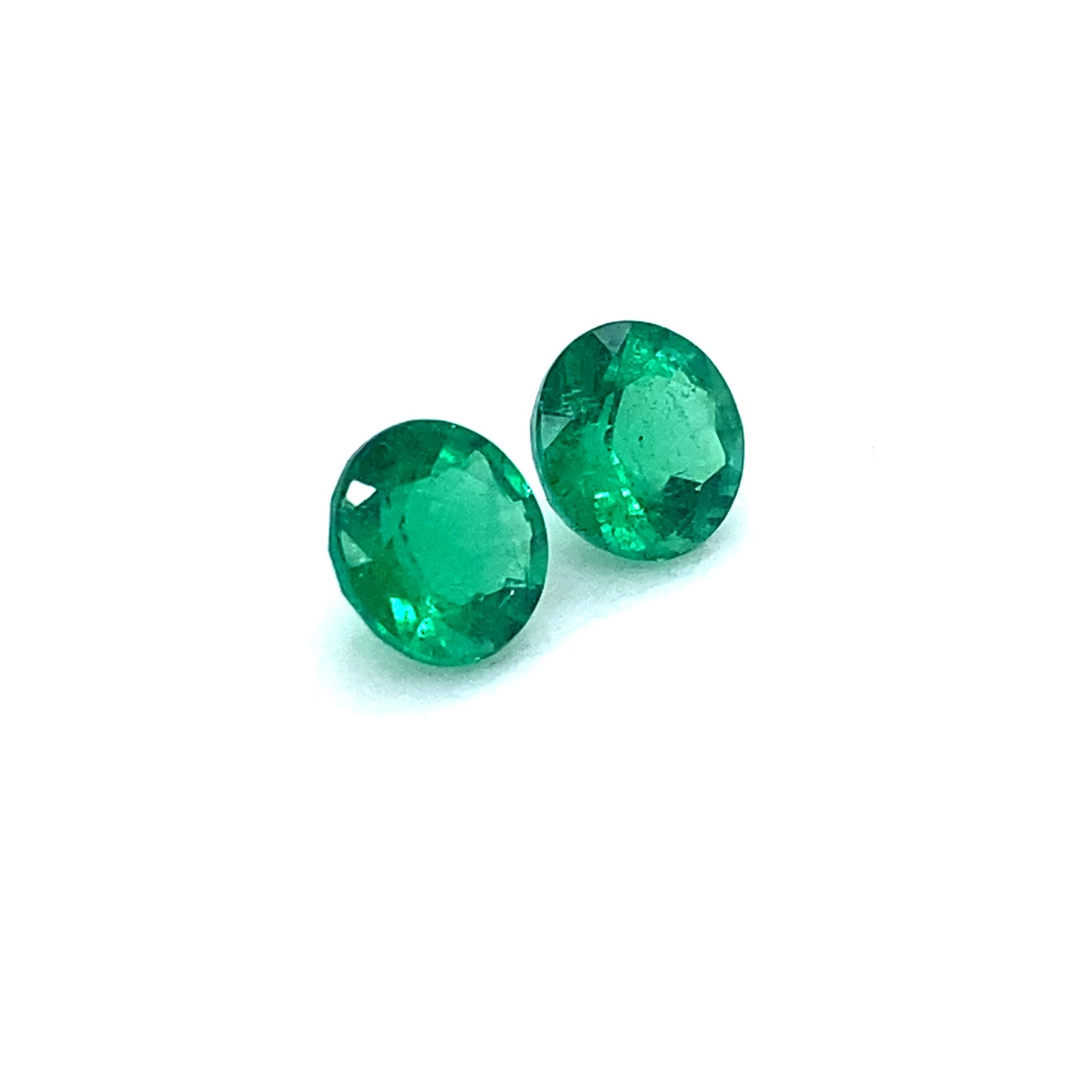 
                  
                    6.80x0.00x0.00mm Round Emerald (2 pc 2.38 ct)
                  
                