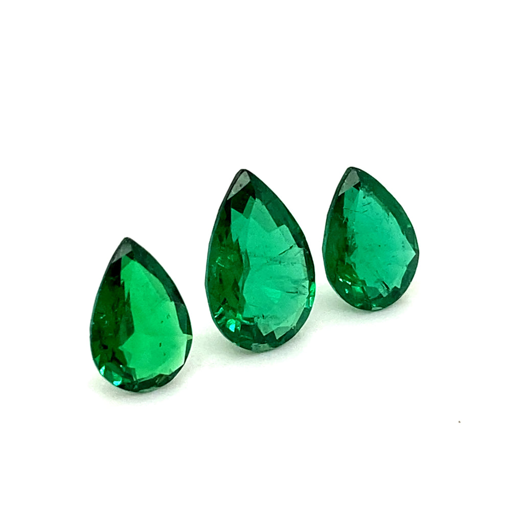 
                  
                    10.40x7.20x0.00mm Pear-shaped Emerald (3 pc 6.07 ct)
                  
                