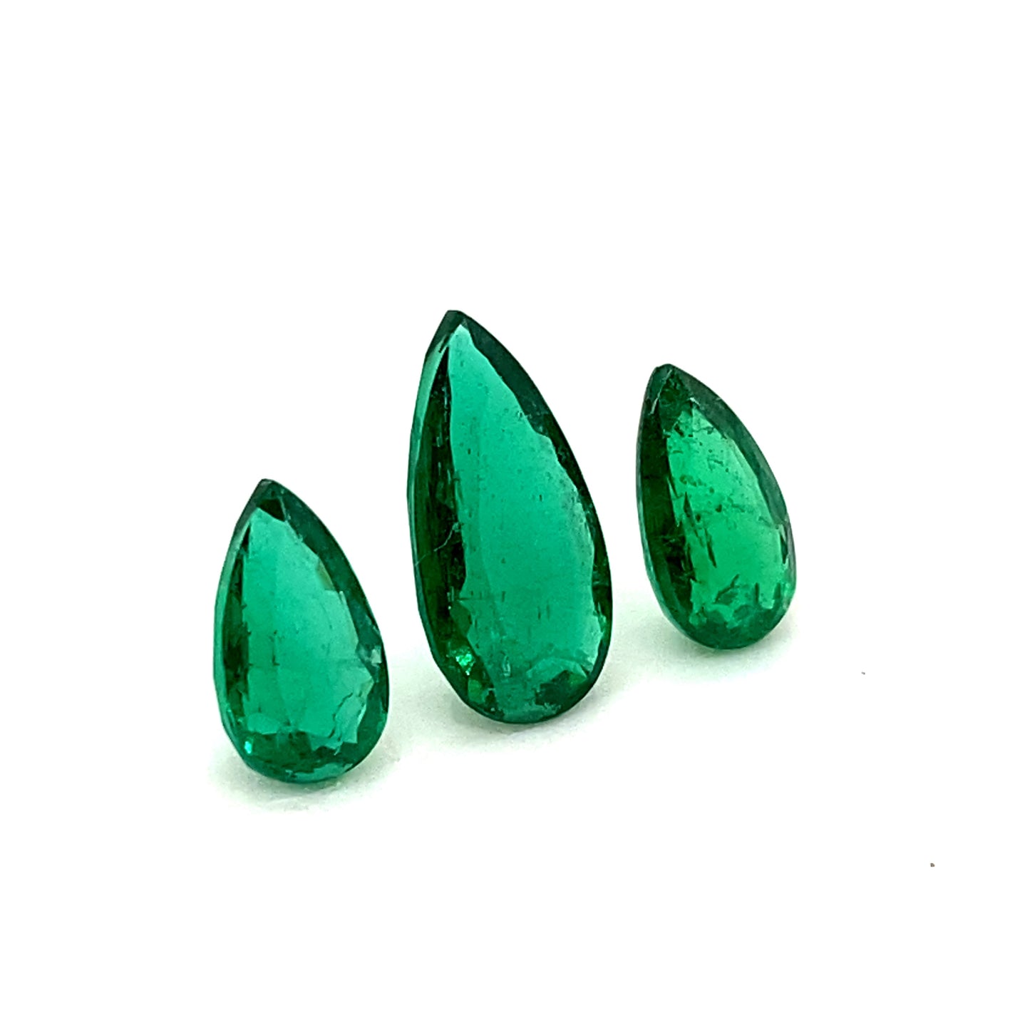 
                  
                    14.20x7.20x4.00mm Pear-shaped Emerald (1 pc 2.61 ct)
                  
                