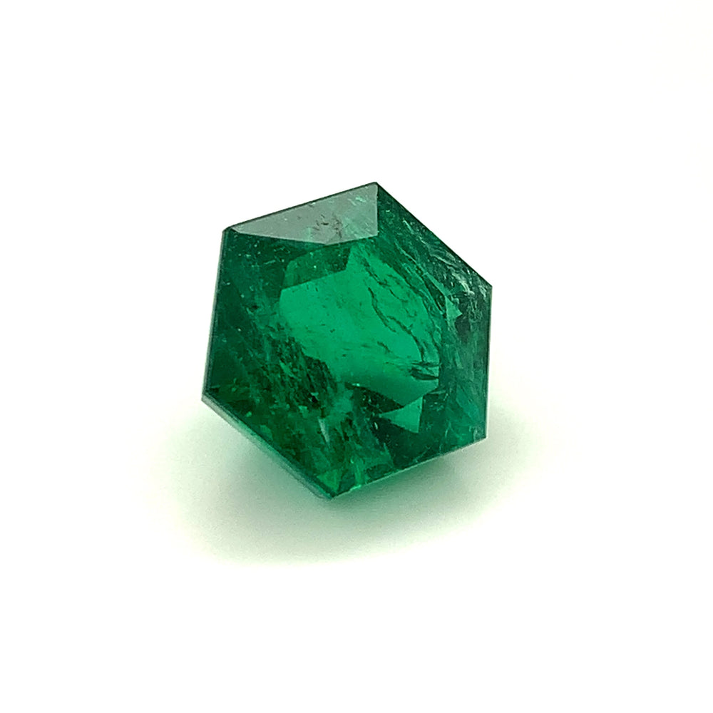 
                  
                    18.37x16.06x11.23mm Fancy Cut Emerald (1 pc 19.57 ct)
                  
                