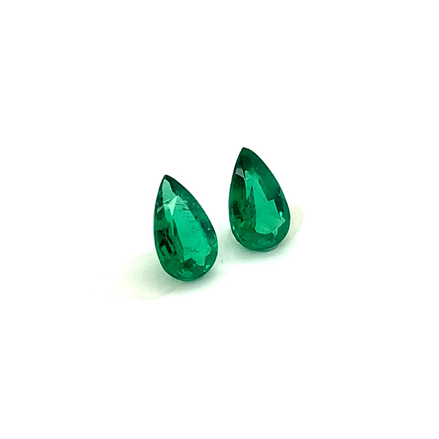 
                  
                    10.30x6.40x0.00mm Pear-shaped Emerald (2 pc 2.87 ct)
                  
                