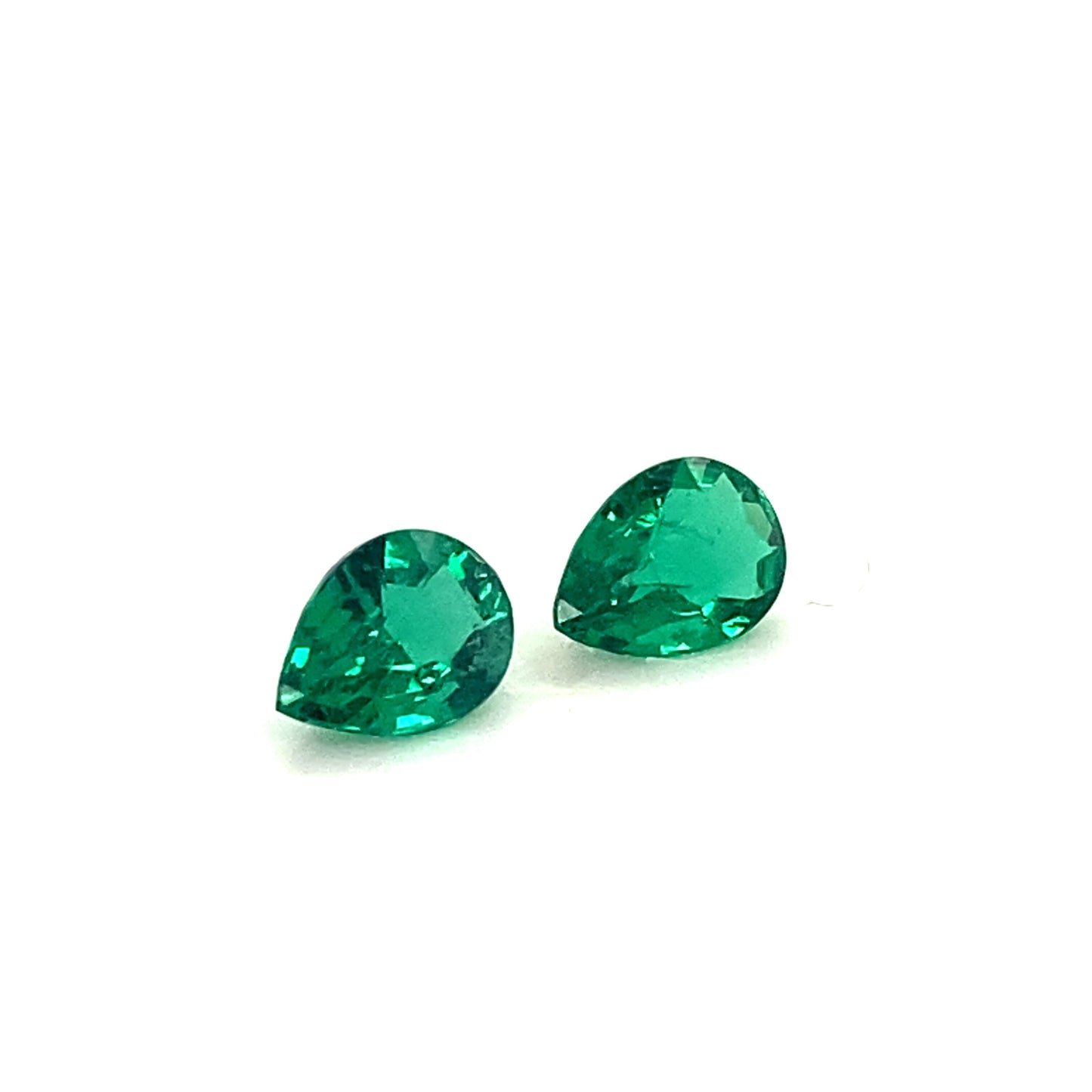 
                  
                    8.93x6.43x0.00mm Pear-shaped Emerald (2 pc 2.52 ct)
                  
                