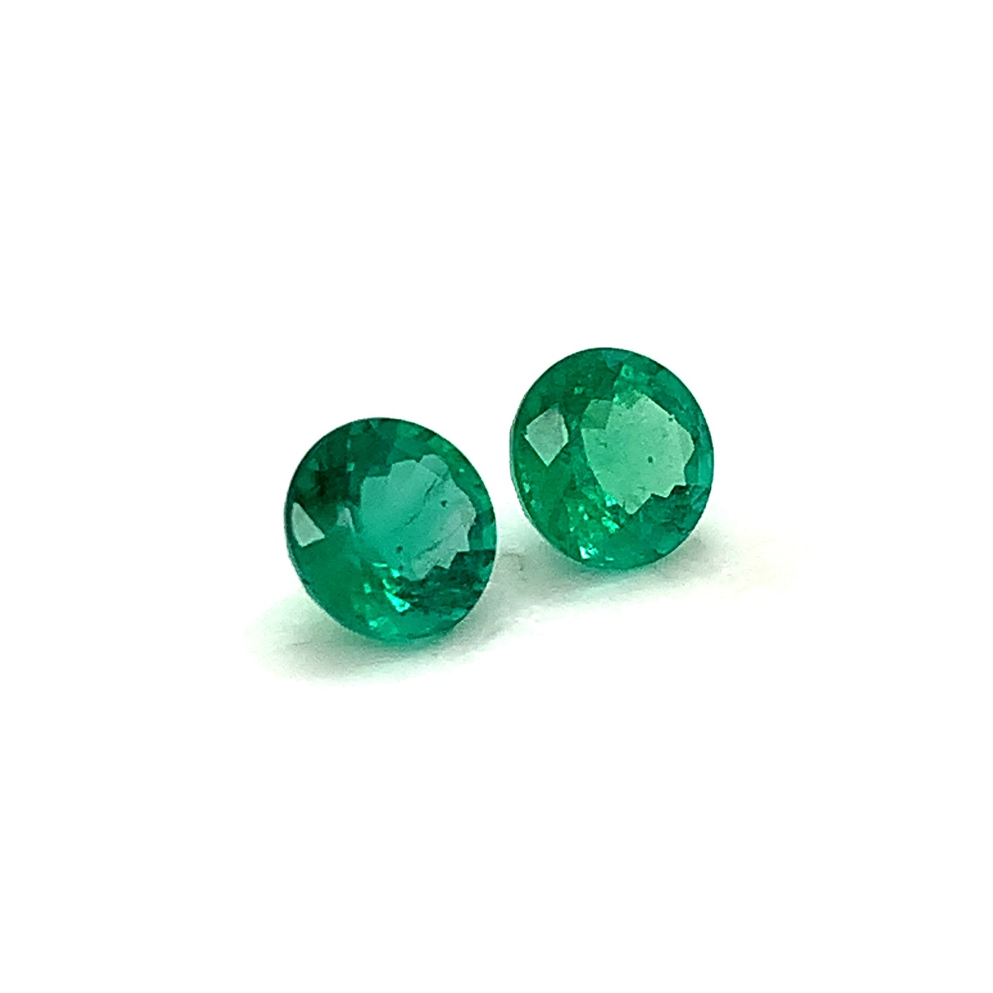 
                  
                    7.44x7.46x4.78mm Round Emerald (2 pc 2.99 ct)
                  
                