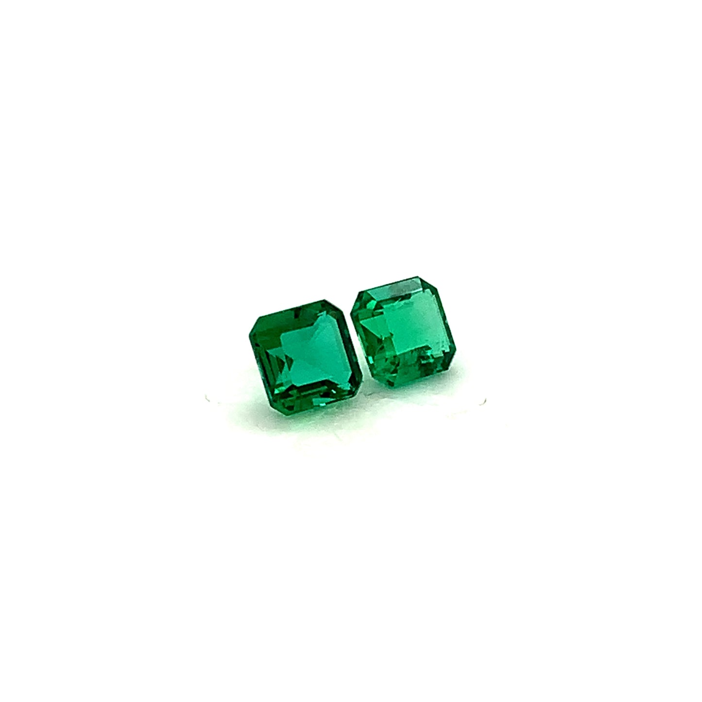 
                  
                    6.02x6.02x0.00mm Octagon Emerald (2 pc 2.11 ct)
                  
                