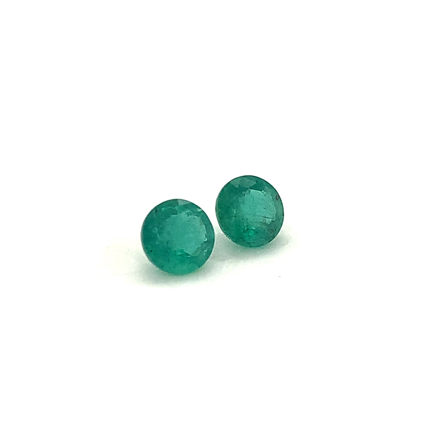 
                  
                    6.60x0.00x0.00mm Round Emerald (2 pc 2.07 ct)
                  
                
