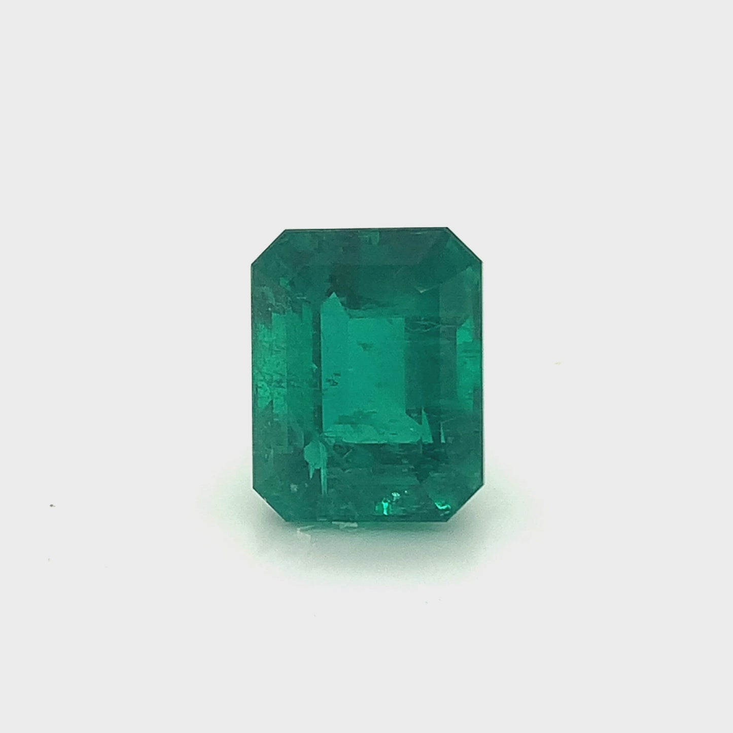 
                  
                    Load and play video in Gallery viewer, 17.25x13.59x11.72mm Octagon Emerald (1 pc 21.50 ct)
                  
                
