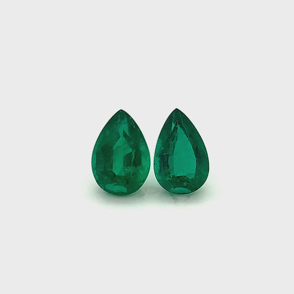 
                  
                    Load and play video in Gallery viewer, 11.00x7.10x0.00mm Pear-shaped Emerald (1 pc 2.33 ct)
                  
                