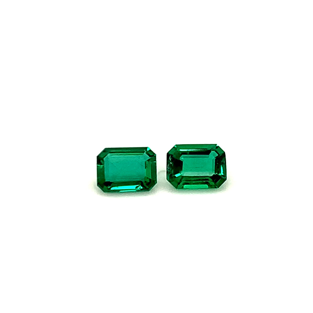 
                  
                    Load and play video in Gallery viewer, 6.60x5.00x0.00mm Octagon Emerald (2 pc 1.33 ct)
                  
                