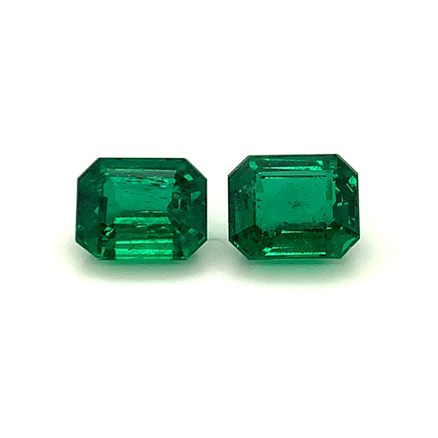 
                  
                    Load and play video in Gallery viewer, 11.01x9.02x6.58mm Octagon Emerald Pair (2 pc 9.97 ct)
                  
                