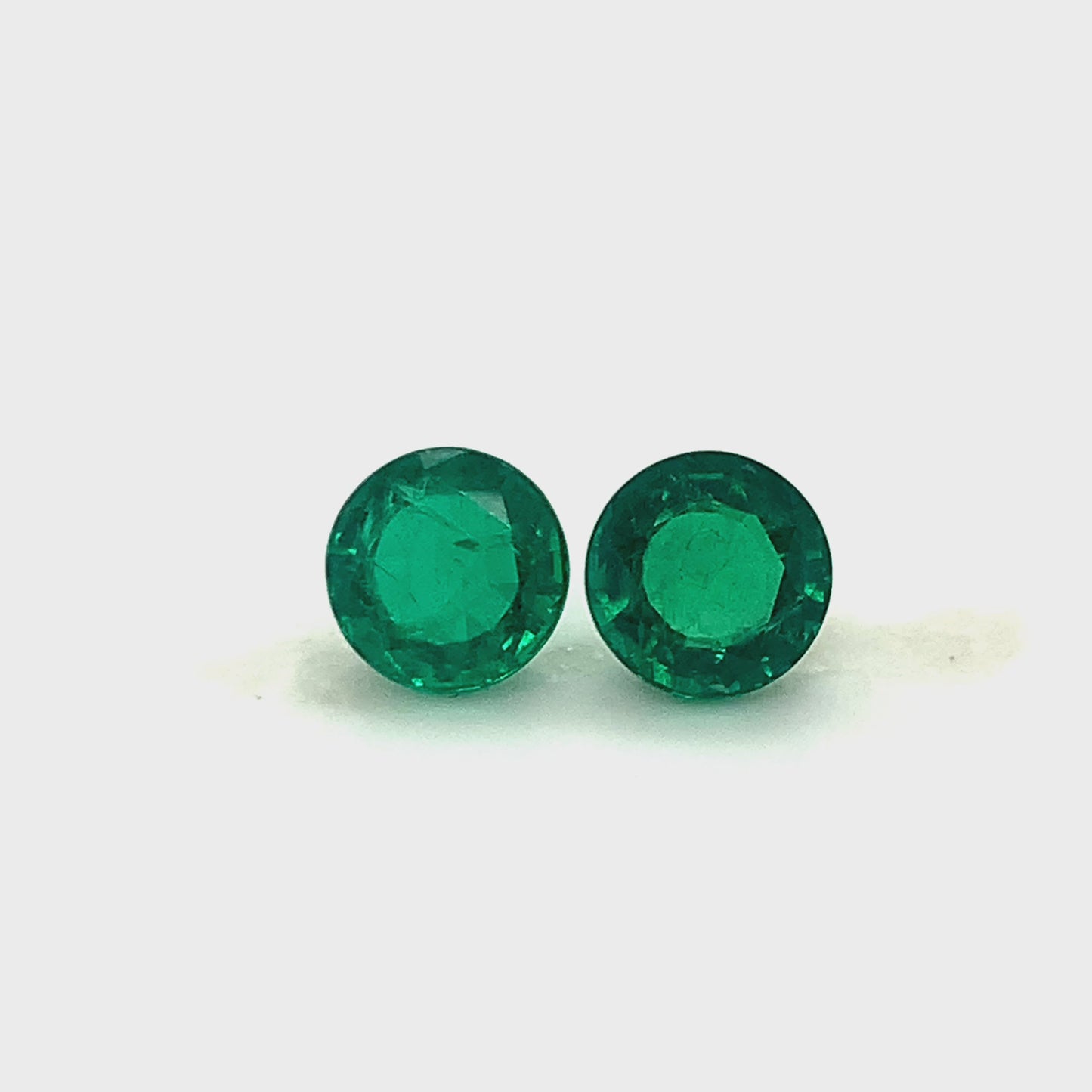 8.88x0.00x0.00mm Round Emerald Pair (2 pc 5.83 ct)