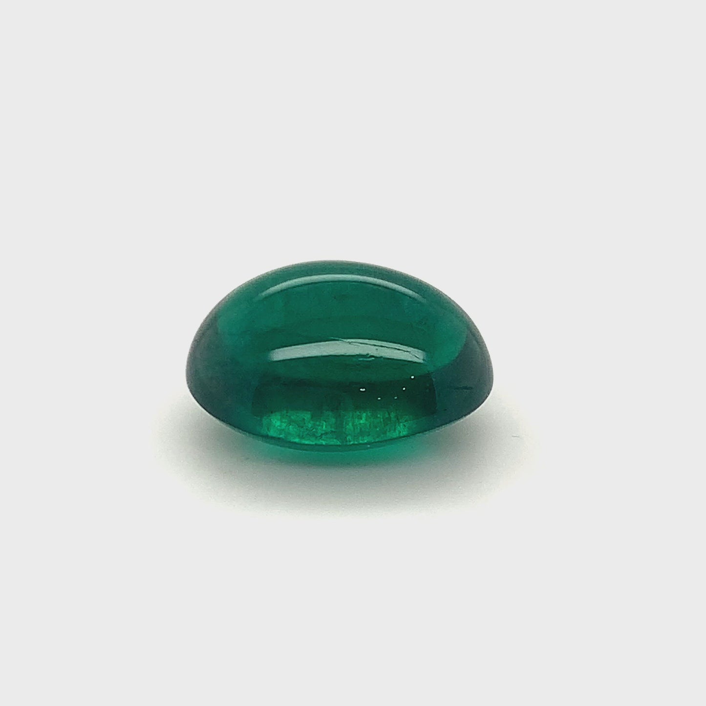 
                  
                    Load and play video in Gallery viewer, 20.30x15.01x11.55mm Cab Oval Emerald (1 pc 23.62 ct)
                  
                