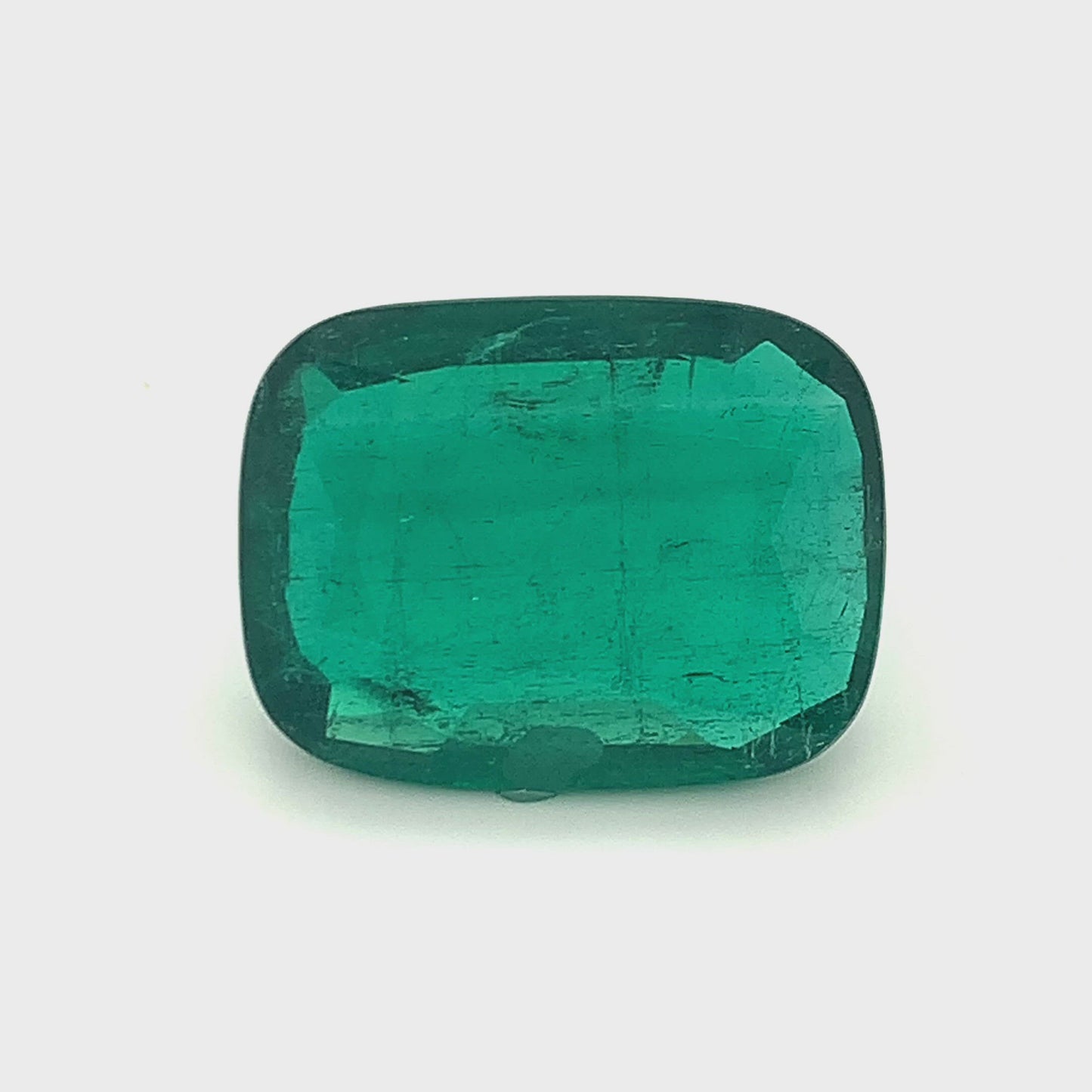 
                  
                    Load and play video in Gallery viewer, 26.58x20.36x8.70mm Cushion Emerald (1 pc 36.03 ct)
                  
                