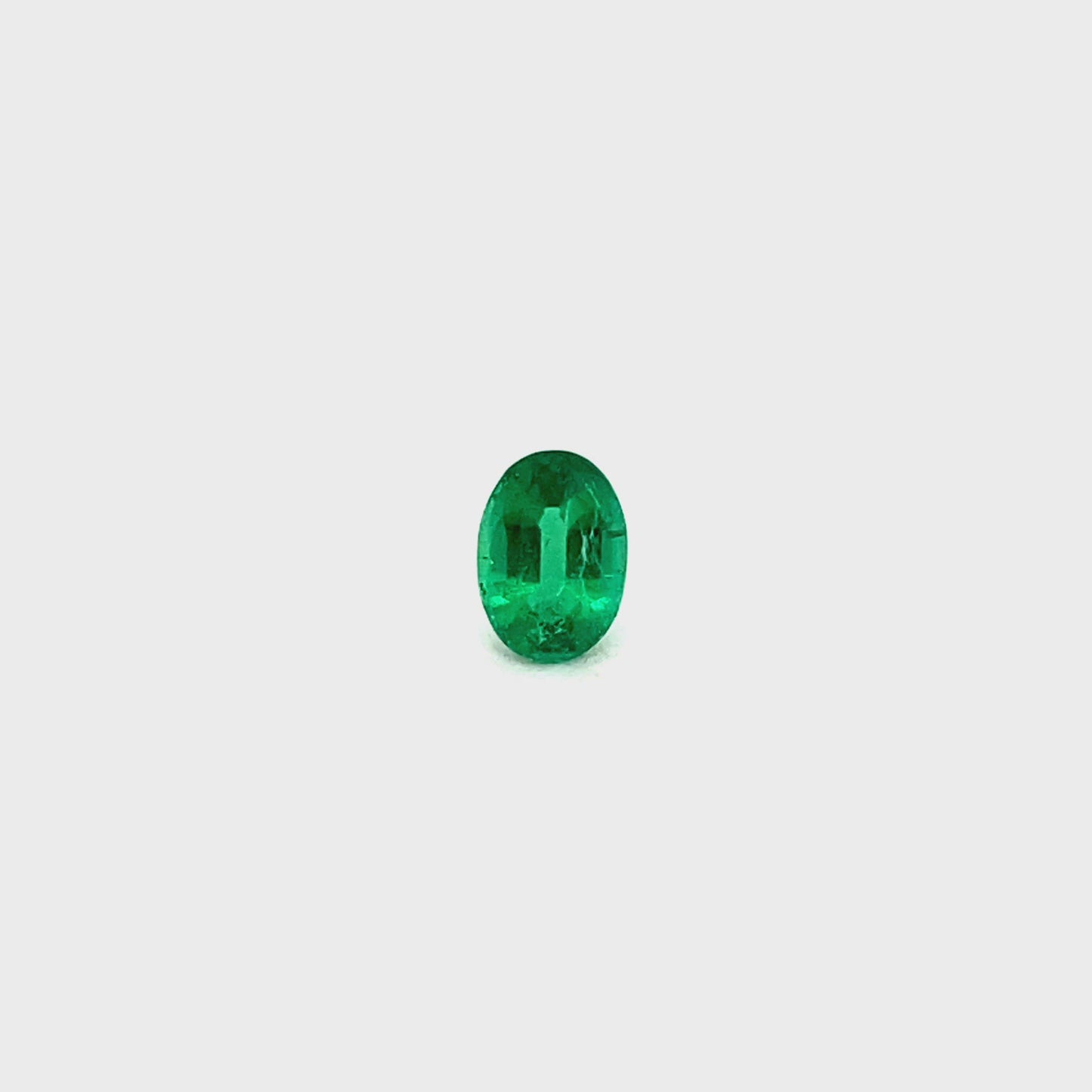 
                  
                    Load and play video in Gallery viewer, 7.01x5.00x3.34mm Oval Emerald (1 pc 0.72 ct)
                  
                