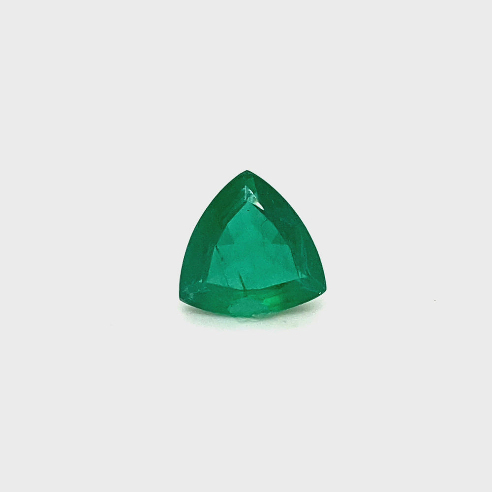 
                  
                    Load and play video in Gallery viewer, 10.48x10.44x5.06mm Trillion Emerald (1 pc 2.99 ct)
                  
                