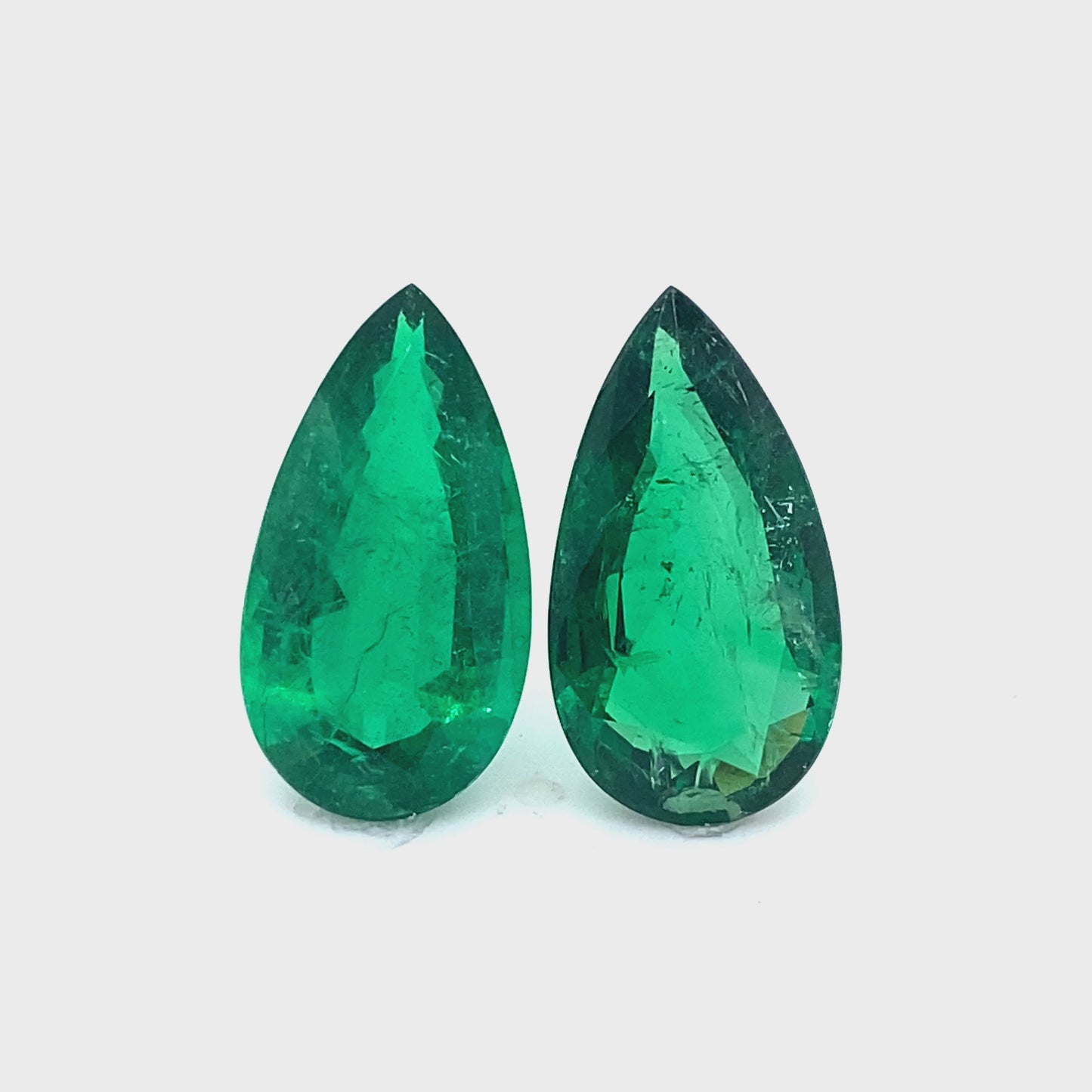 20.10x10.80x7.52mm Pear-shaped Emerald (1 pc 7.52 ct)