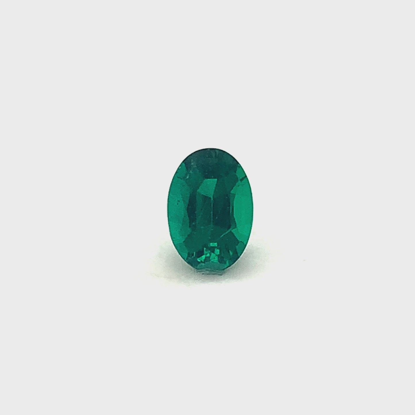 
                  
                    Load and play video in Gallery viewer, 9.58x6.64x4.73mm Oval Emerald (1 pc 1.70 ct)
                  
                