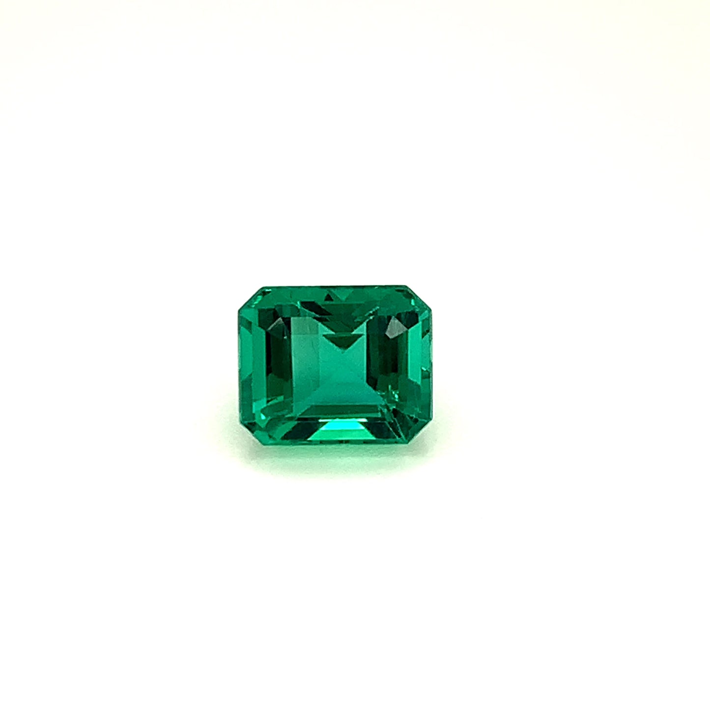 
                  
                    Load and play video in Gallery viewer, 9.01x7.53x5.58mm Octagon Emerald (1 pc 2.61 ct)
                  
                