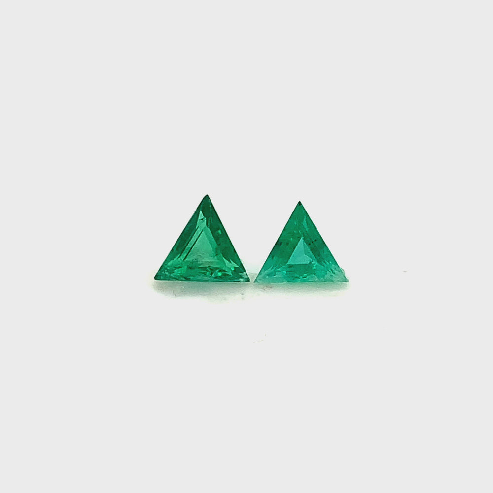 
                  
                    Load and play video in Gallery viewer, 5.90x5.70x0.00mm Trillion Emerald (2 pc 0.94 ct)
                  
                