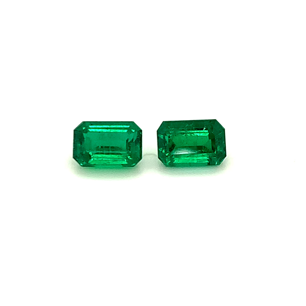 
                  
                    Load and play video in Gallery viewer, 8.06x5.40x4.33mm Octagon Emerald Pair (1 pc 1.42 ct)
                  
                
