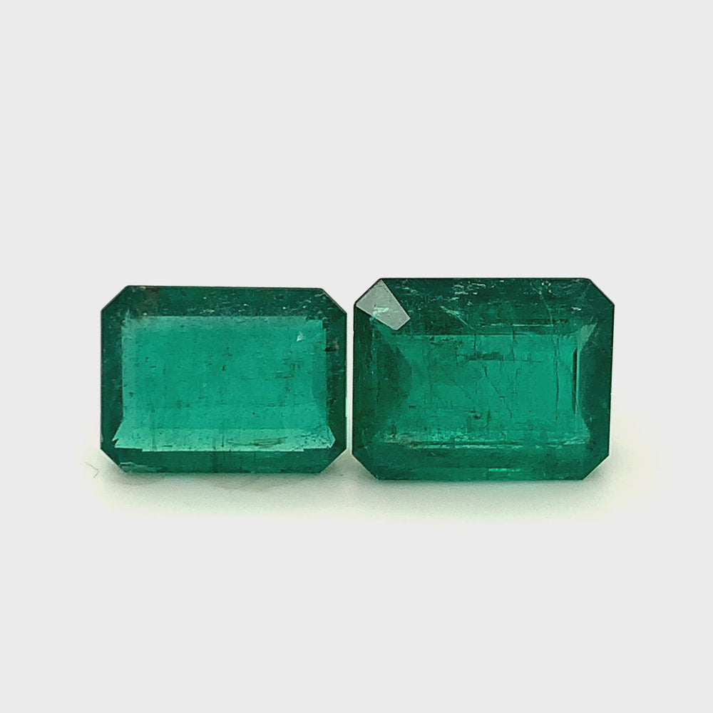 
                  
                    Load and play video in Gallery viewer, 18.90x14.50x0.00mm Octagon Emerald (2 pc 37.28 ct)
                  
                