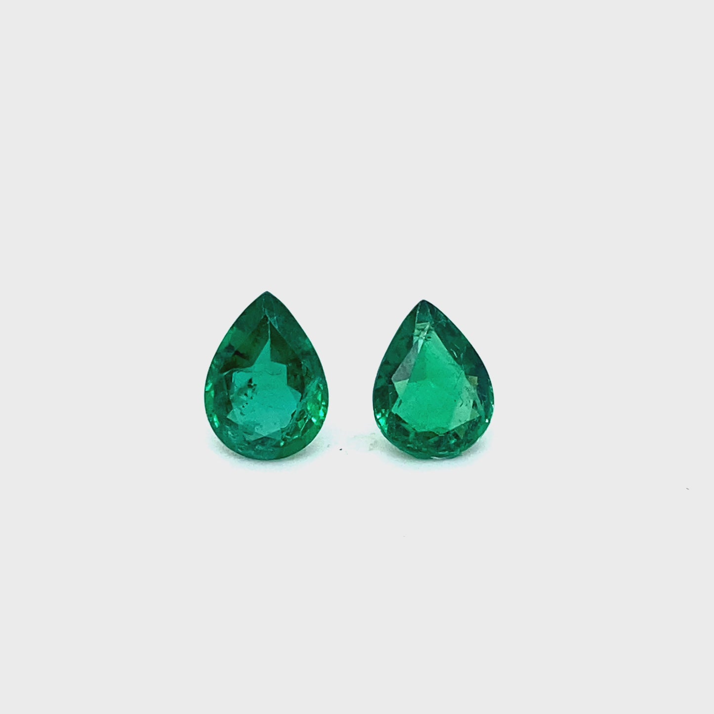 9.80x7.60x0.00mm Pear-shaped Emerald (2 pc 3.39 ct)