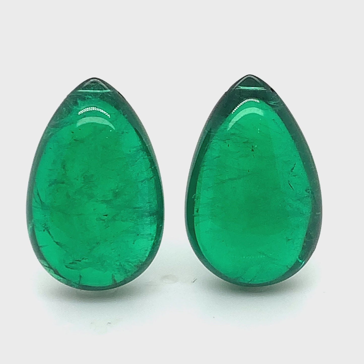 
                  
                    Load and play video in Gallery viewer, 14.50x8.88x22.52mm Drop Emerald Pair (2 pc 43.14 ct)
                  
                