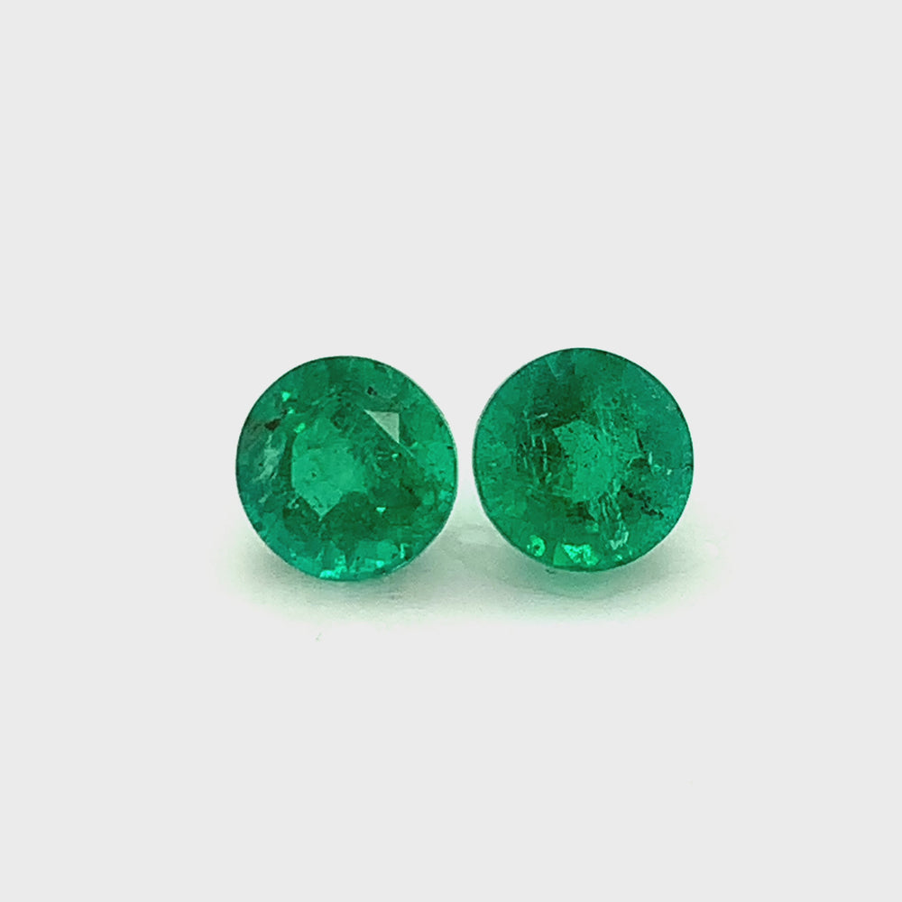 
                  
                    Load and play video in Gallery viewer, 7.00x0.00x0.00mm Round Emerald (2 pc 2.70 ct)
                  
                
