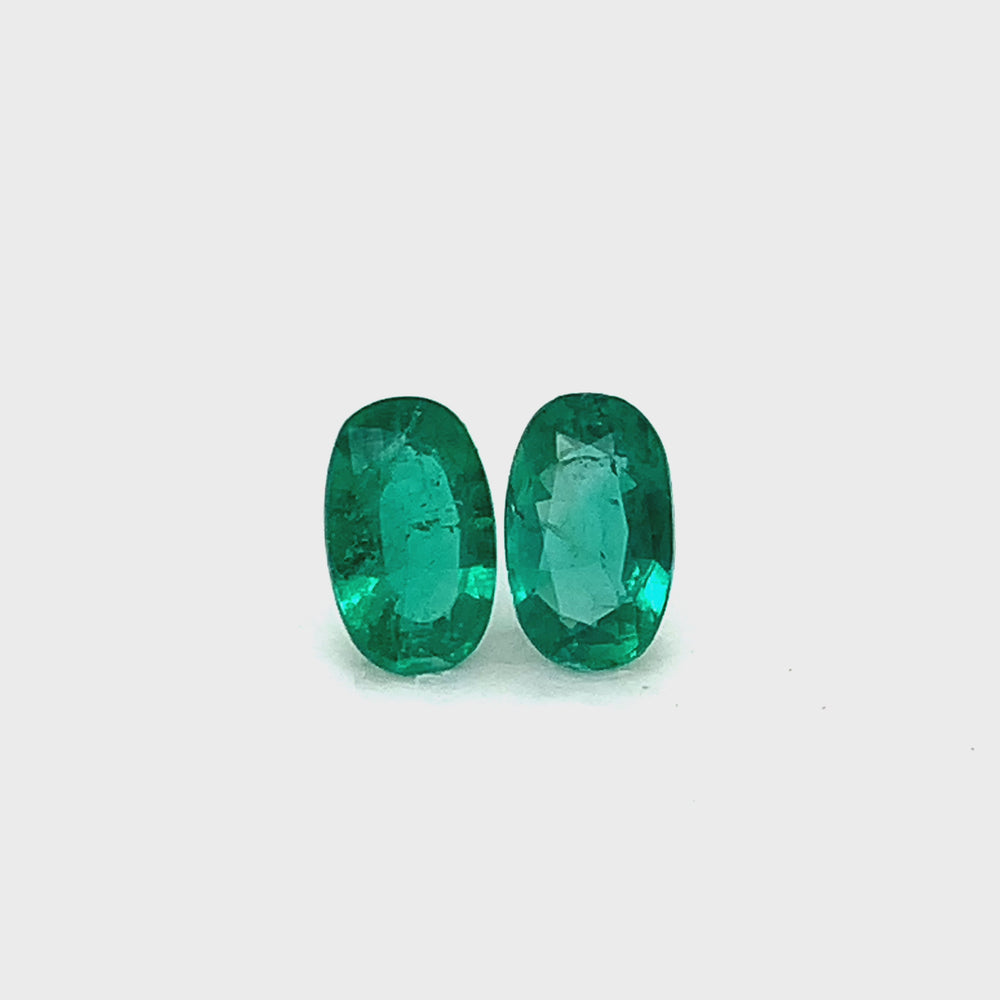 
                  
                    Load and play video in Gallery viewer, 9.00x5.50x0.00mm Oval Emerald (2 pc 2.66 ct)
                  
                