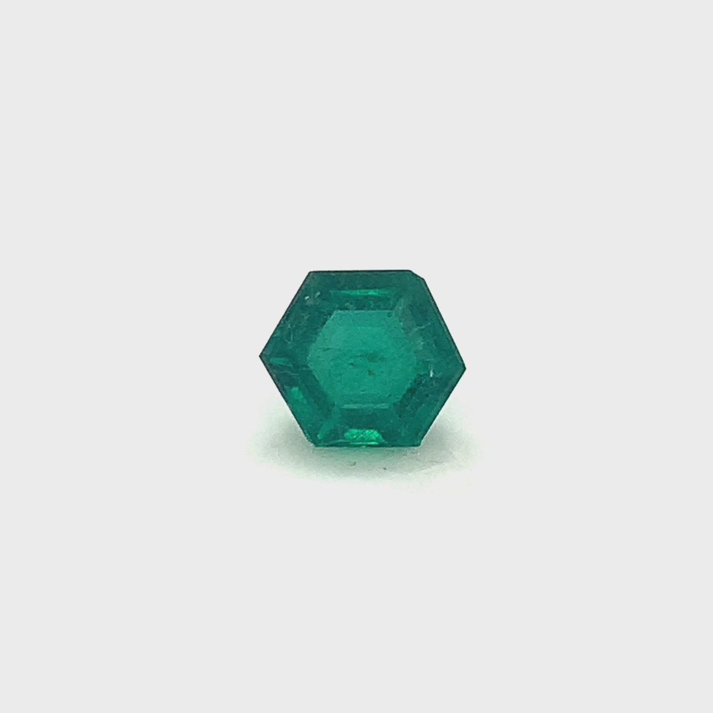 
                  
                    Load and play video in Gallery viewer, 8.30x8.30x0.00mm Hexagonal Emerald (1 pc 2.27 ct)
                  
                