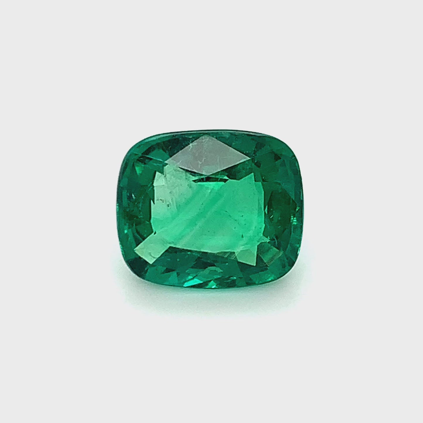 
                  
                    Load and play video in Gallery viewer, 14.88x12.90x7.53mm Cushion Emerald (1 pc 9.68 ct)
                  
                