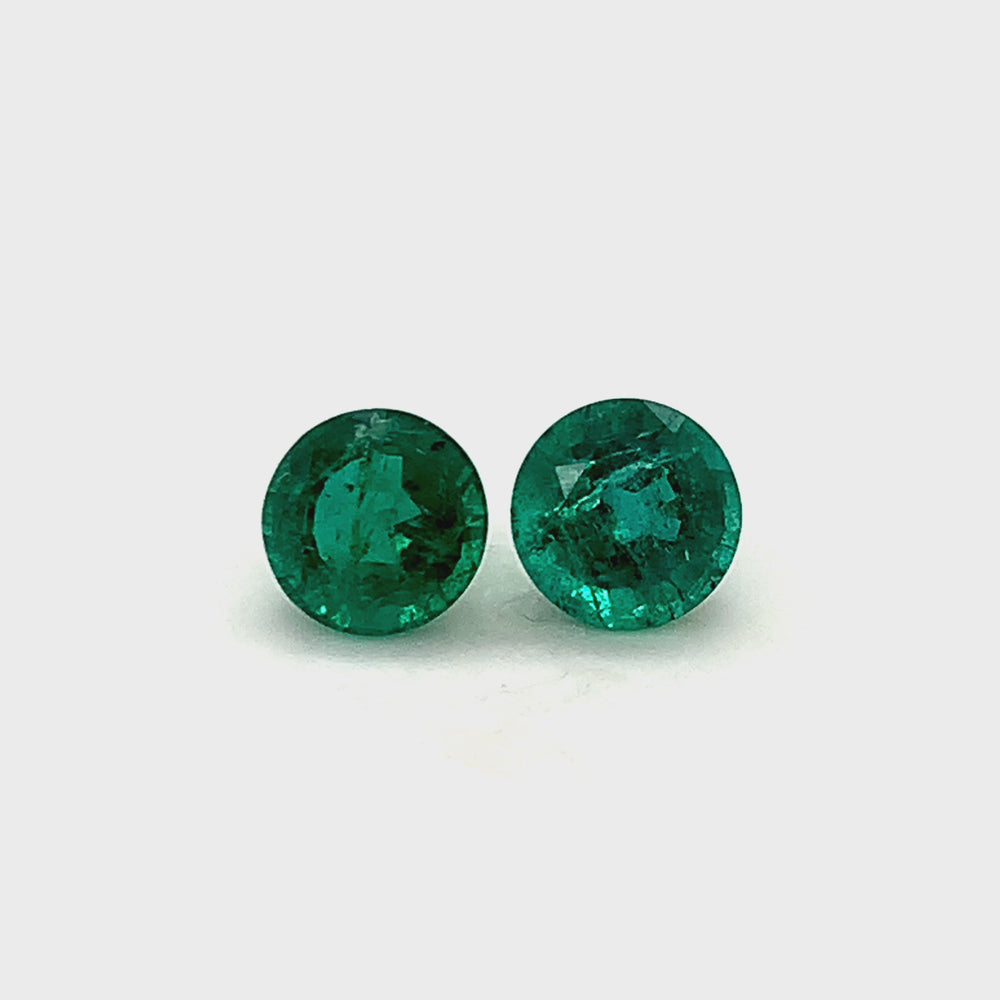 
                  
                    Load and play video in Gallery viewer, 7.50x0.00x0.00mm Round Emerald (2 pc 3.04 ct)
                  
                